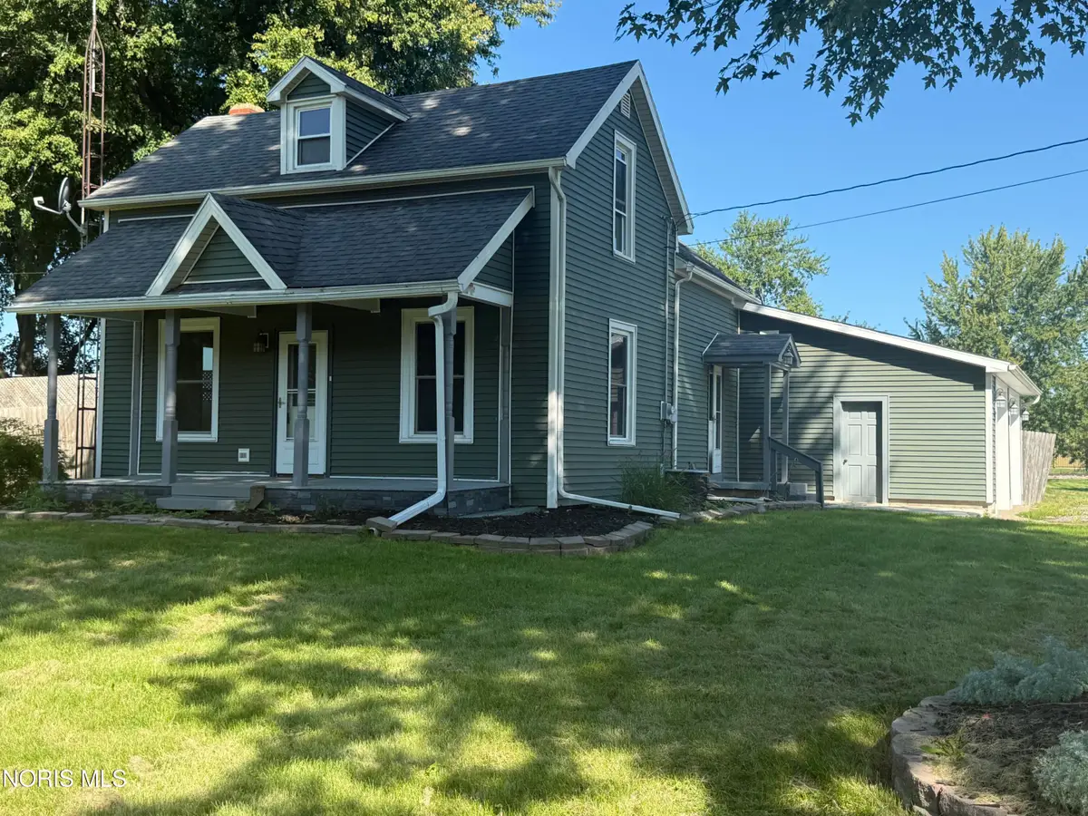 1048 E Riverview Avenue, Napoleon, OH 43545 - #1