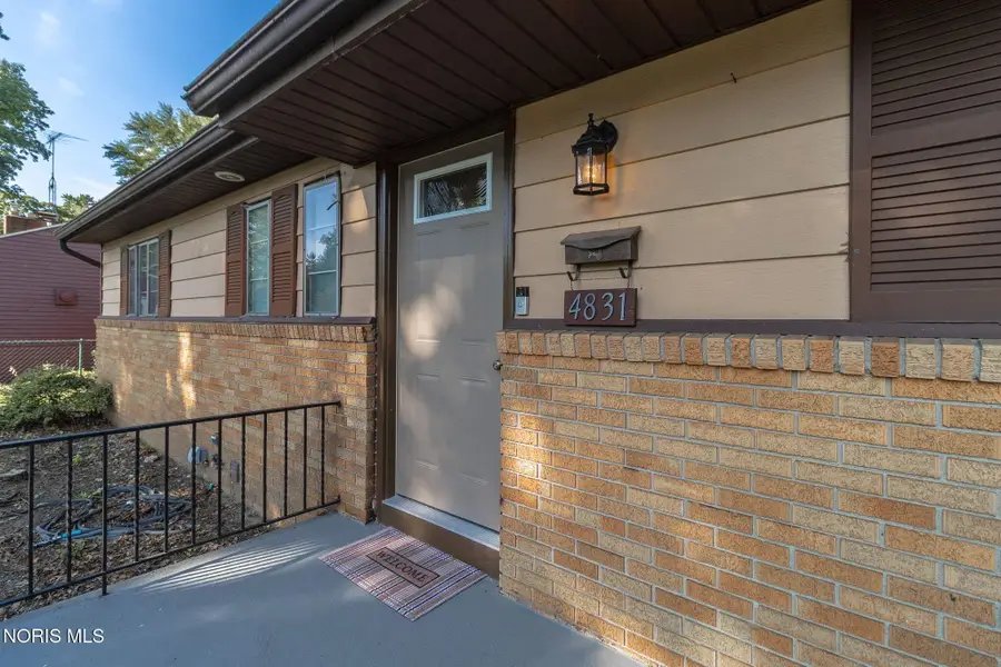 4831 Cedarhurst Road, Toledo, OH 43613 - #2