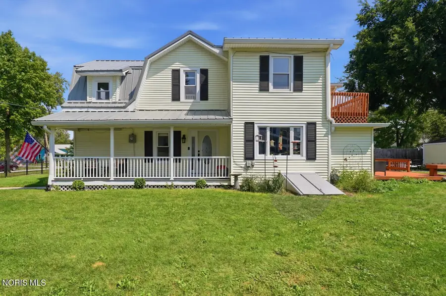 340 E 5th Street, Perrysburg, OH 43551 - #2