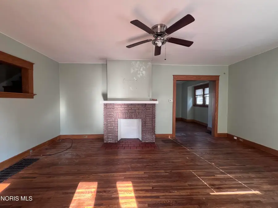 4322 N Lockwood Avenue, Toledo, OH 43612 - #3