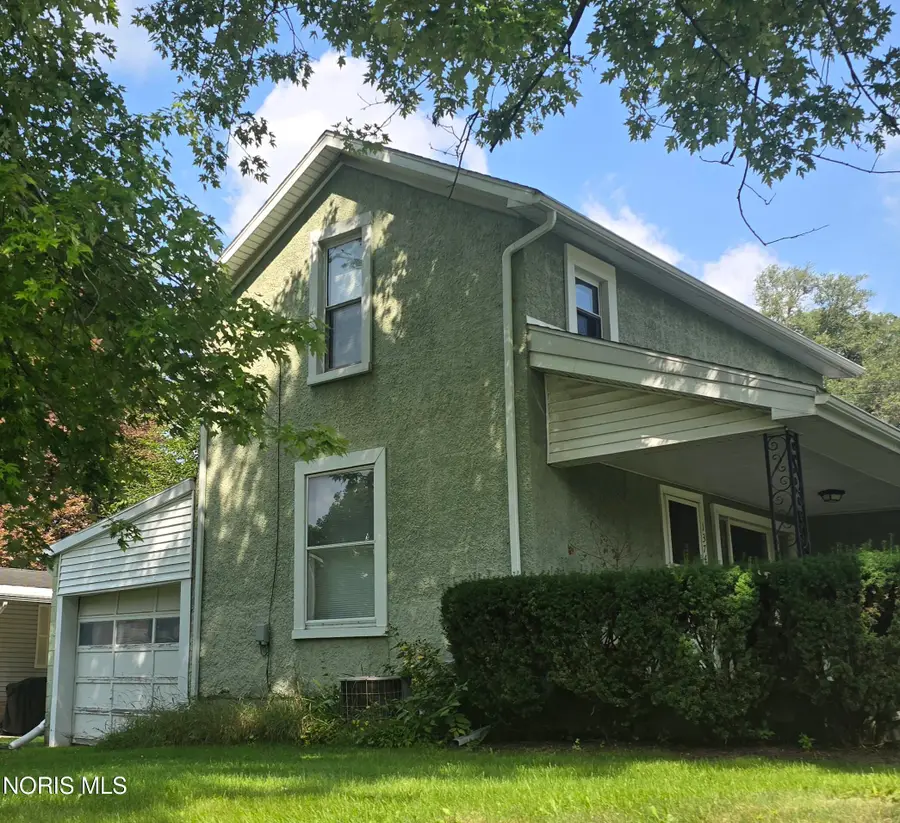 1374 Tiffin Street, Fremont, OH 43420 - #2