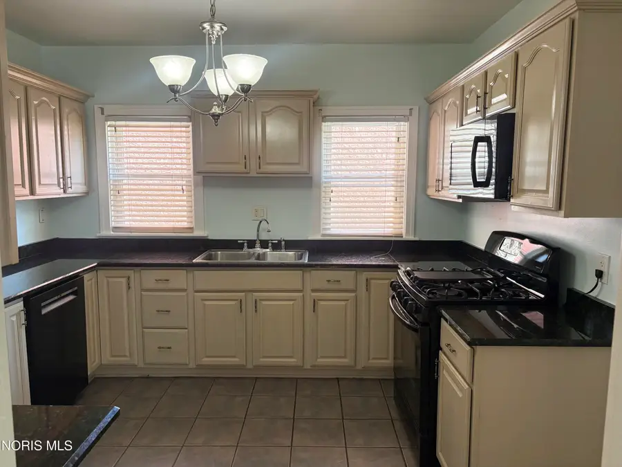 347 Kenilworth Avenue, Toledo, OH 43610 - #2