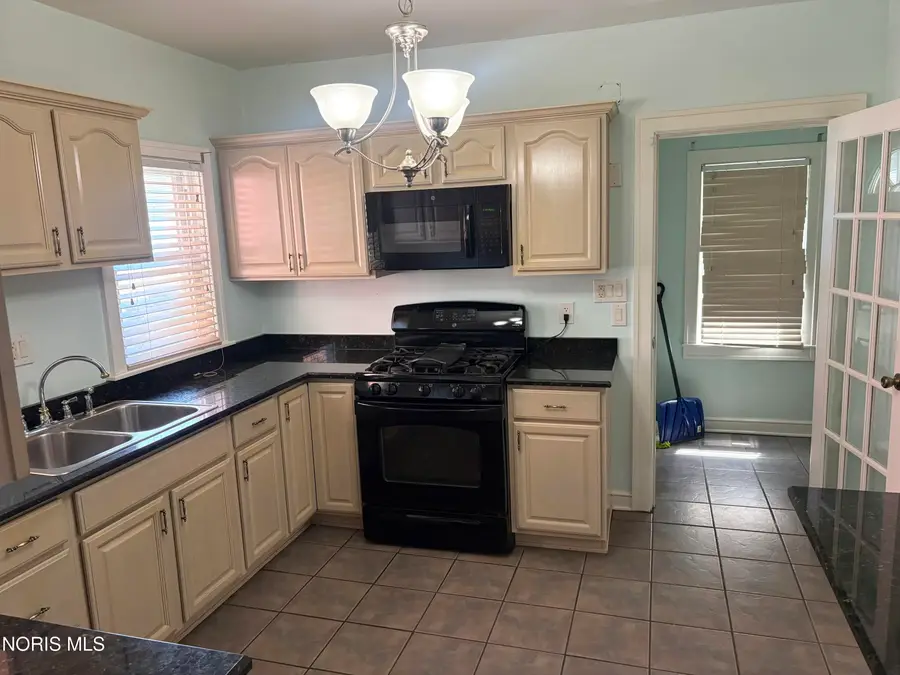 347 Kenilworth Avenue, Toledo, OH 43610 - #3