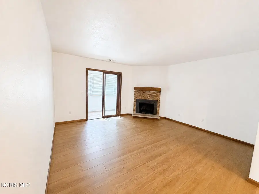 5713 Tibaron Lane #Apt 104, Toledo, OH 43615 - #3