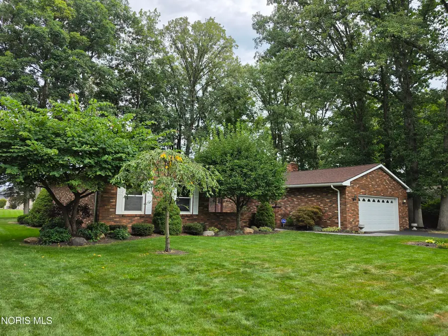 1118 Ironwood Drive, Findlay, OH 45840 - #2
