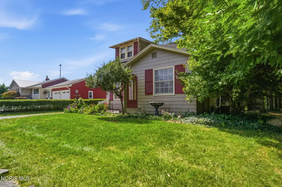 325 W Elm Street, Bluffton, OH 45817 - #3