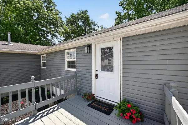 25864 Broad Street, Perrysburg, OH 43551