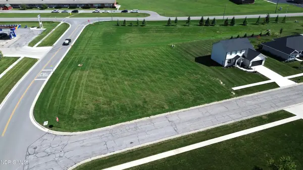 1815 Langlan Drive, Defiance, OH 43512