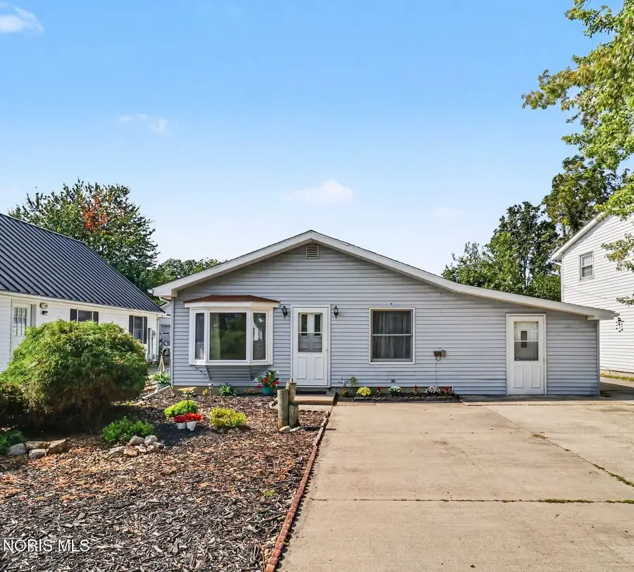 1412 N Orchard Beach Drive, Port Clinton, OH 43452 - #2