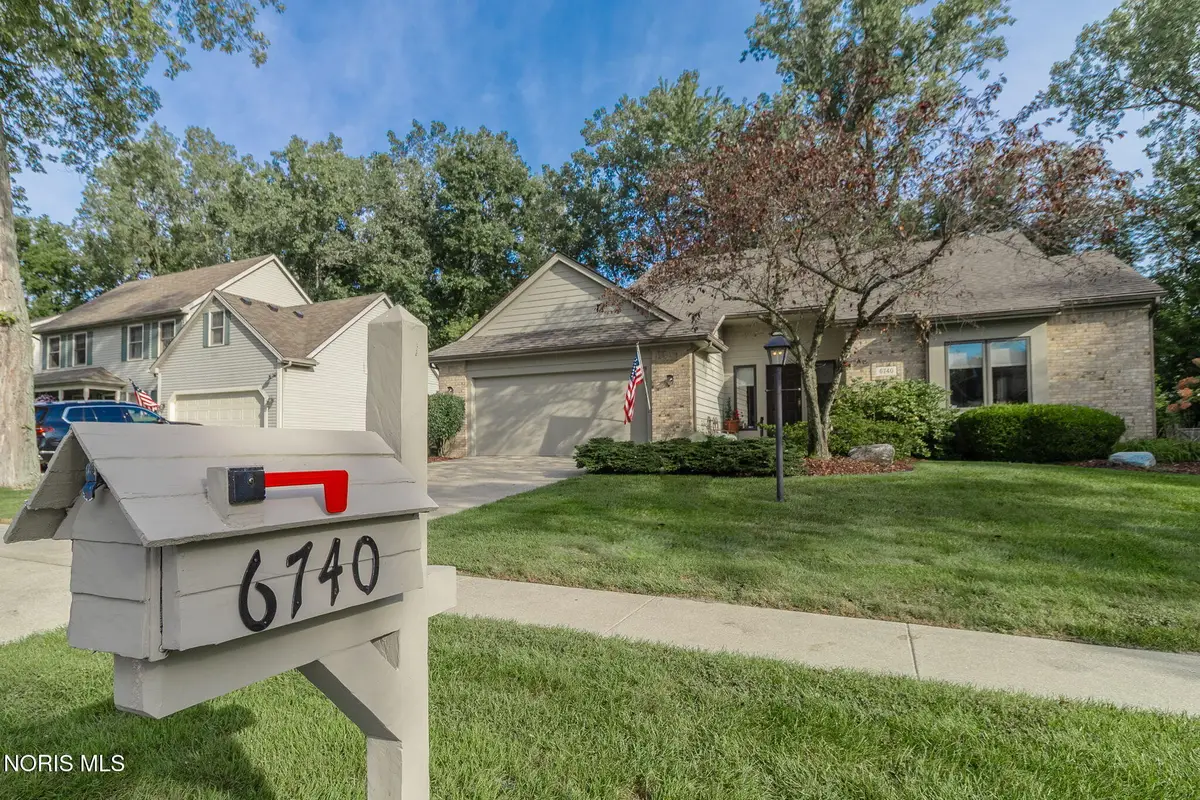 6740 Monarch Drive, Sylvania, OH 43560 - #1