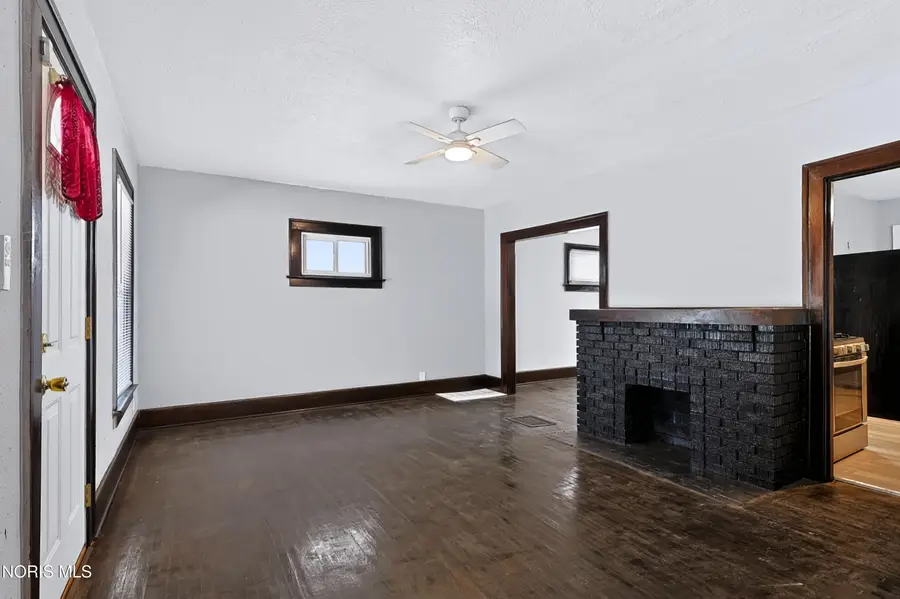 1045 Nebraska Avenue, Toledo, OH 43607 - #3