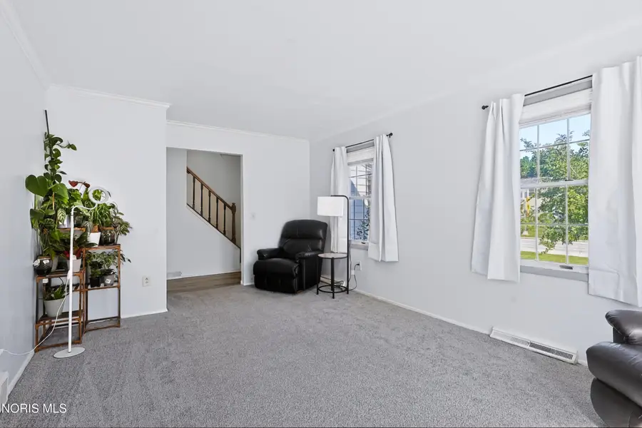 612 Dussel Drive, Maumee, OH 43537 - #3
