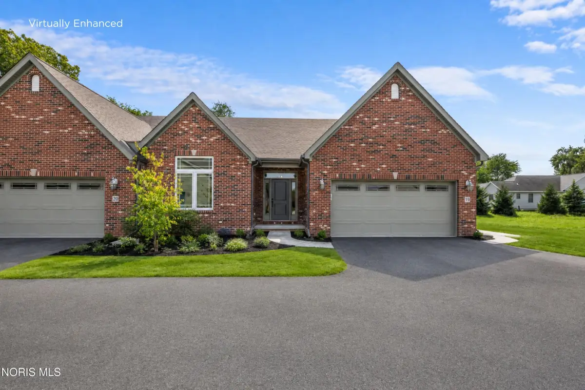 19 Shenandoah Circle, Sylvania, OH 43560 - #1
