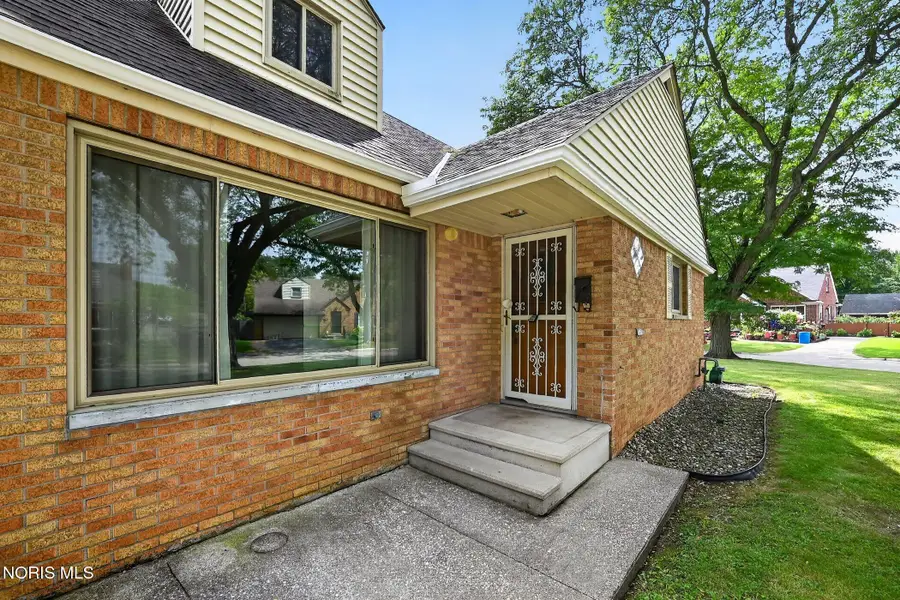 3145 Penrose Avenue, Toledo, OH 43614 - #2