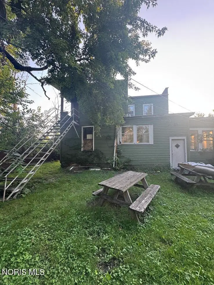 2142 Maplewood Avenue, Toledo, OH 43620 - #3