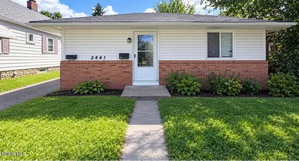2441 Airport Highway, Toledo, OH 43609