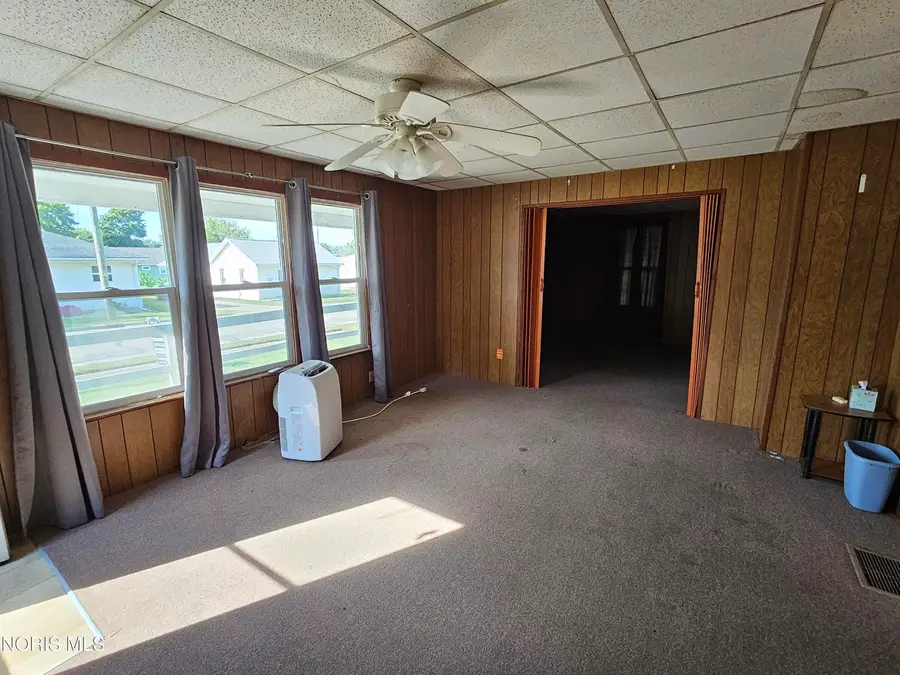 376 W Spring Street, Upper Sandusky, OH 43351 - #3