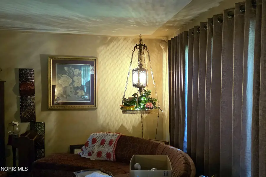 10557 Water Street, Defiance, OH 43512 - #3