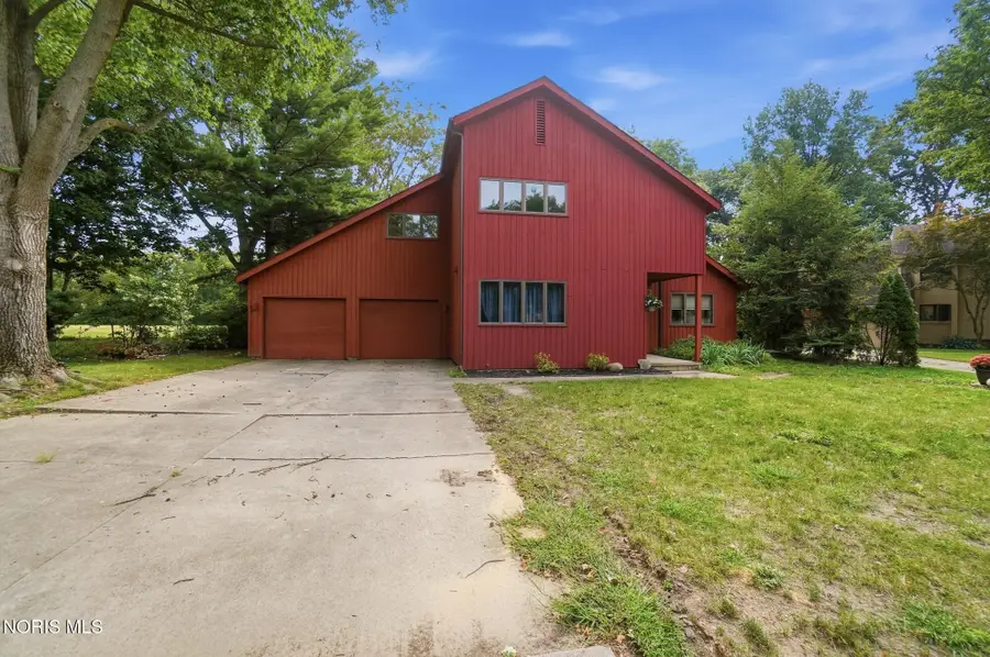 854 Country Club Drive, Bowling Green, OH 43402 - #3