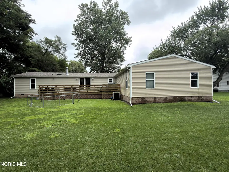 802 S Favony Avenue, Holland, OH 43528 - #2