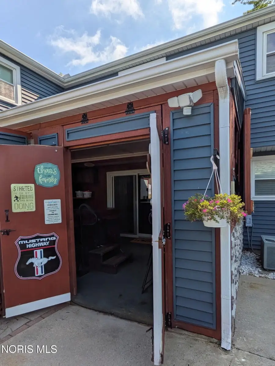 5203 Planet Avenue, Toledo, OH 43623 - #2