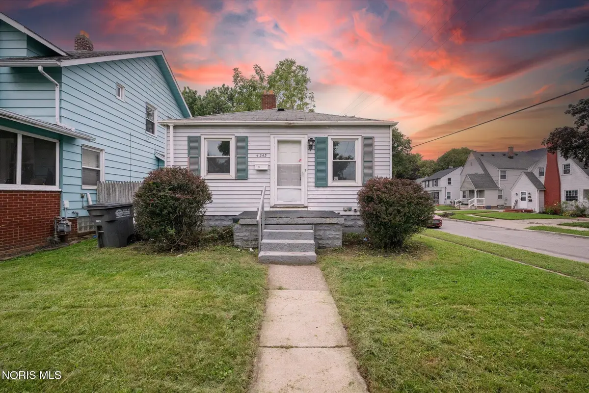 4243 Fairview Drive, Toledo, OH 43612 - #1