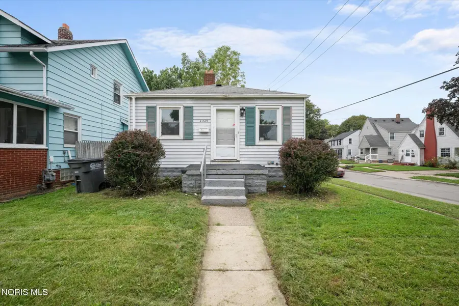 4243 Fairview Drive, Toledo, OH 43612 - #2