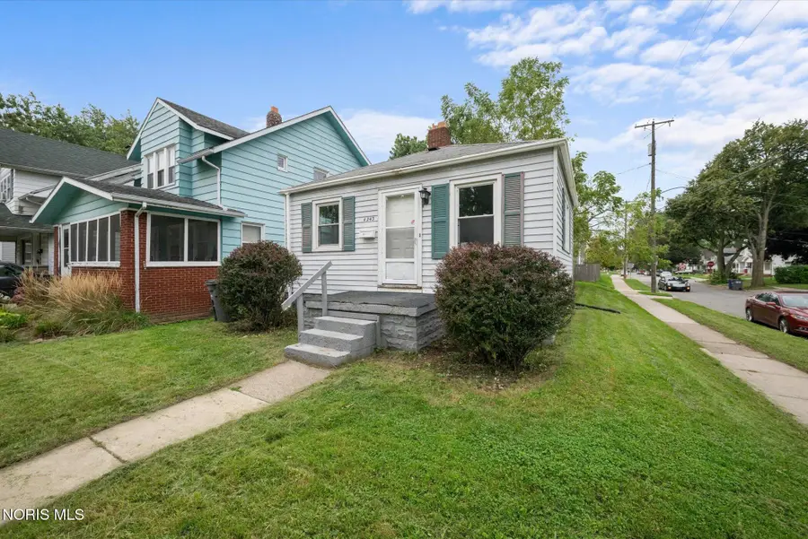 4243 Fairview Drive, Toledo, OH 43612 - #3