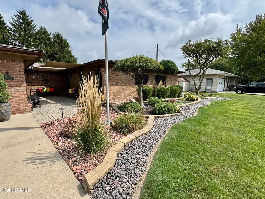 611 Oxford Drive, Bryan, OH 43506 - #3