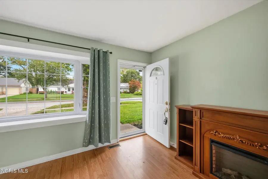 1736 Parkway Drive #North, Maumee, OH 43537 - #3