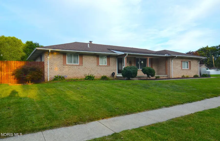 59 Applewood Drive, Oregon, OH 43616 - #2