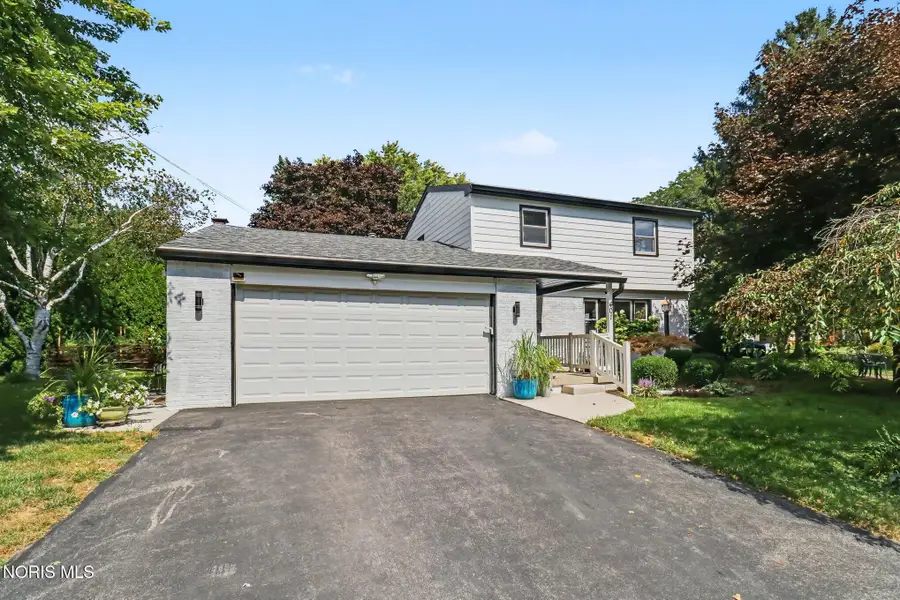 401 Orchard View Drive, Maumee, OH 43537 - #2
