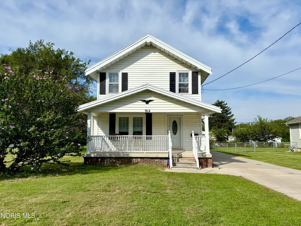 912 Mambrino Road, Oregon, OH 43616 - #1