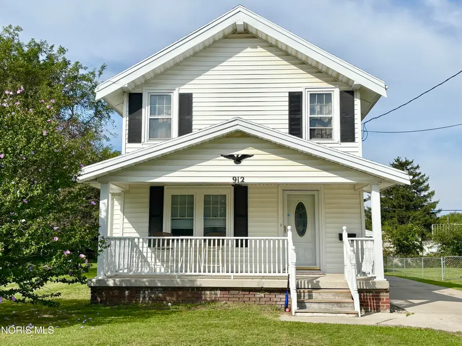912 Mambrino Road, Oregon, OH 43616 - #2