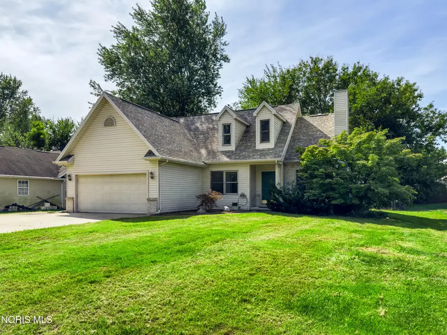 620 Favony Avenue, Holland, OH 43528 - #3