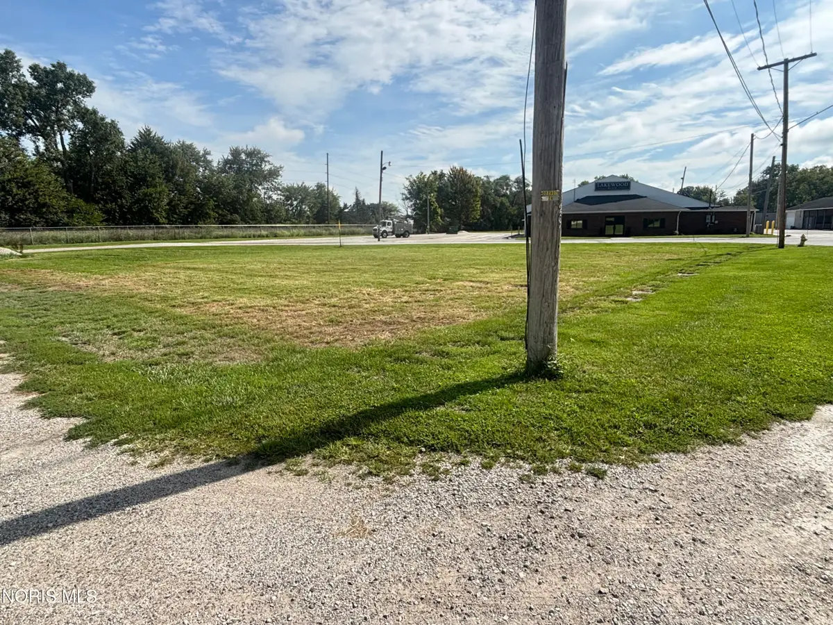 1440 S Railroad Street, Millbury, OH 43447 - #1
