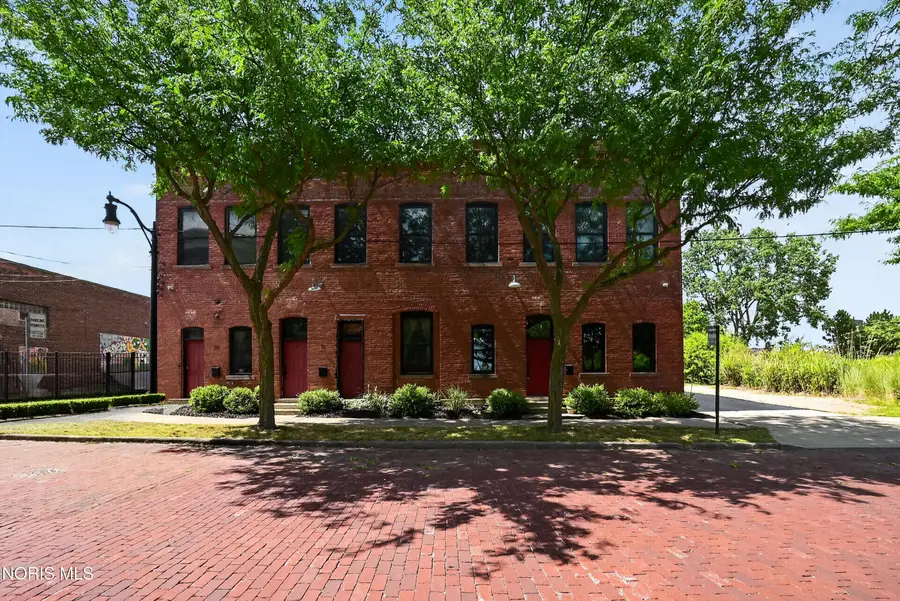 14 Broadway Street, Toledo, OH 43604 - #2