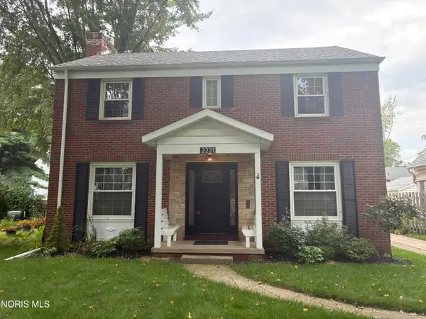 2221 Densmore Drive, Toledo, OH 43606