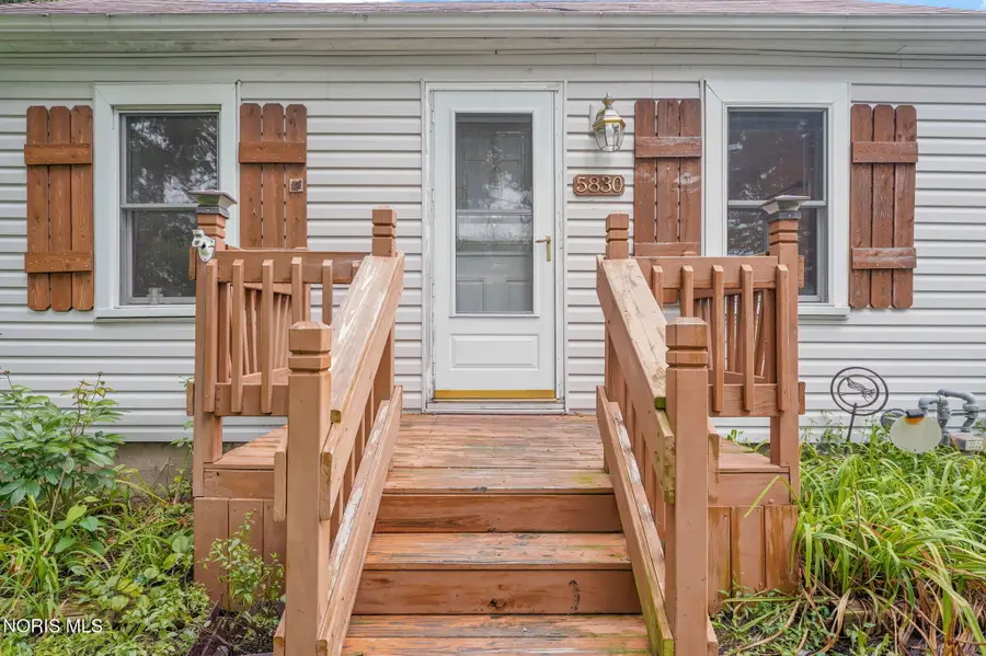 5830 Roan Road, Sylvania, OH 43560 - #2
