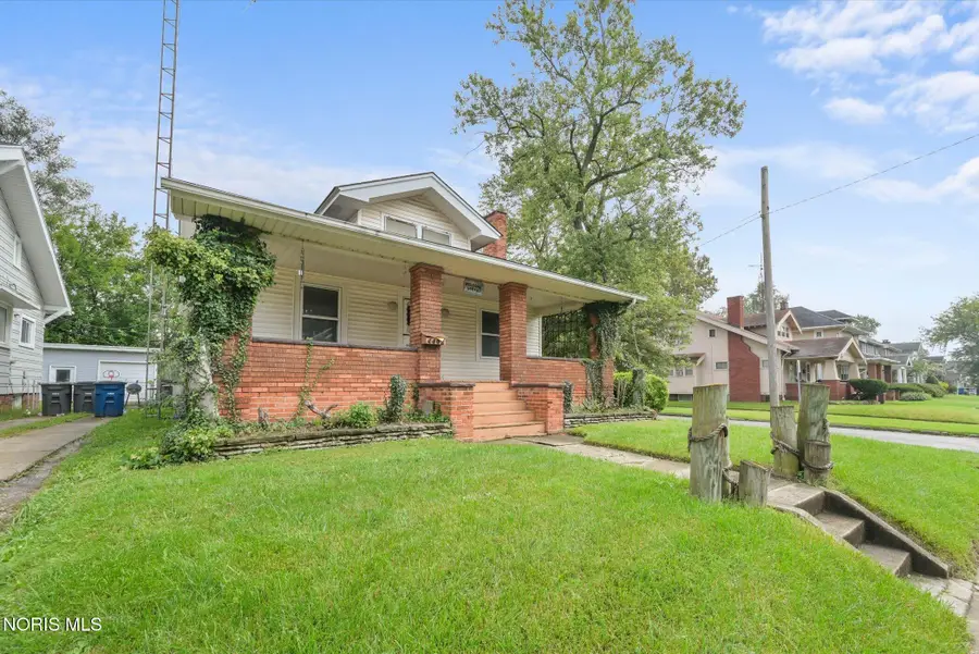 4402 N Lockwood Avenue, Toledo, OH 43612 - #3