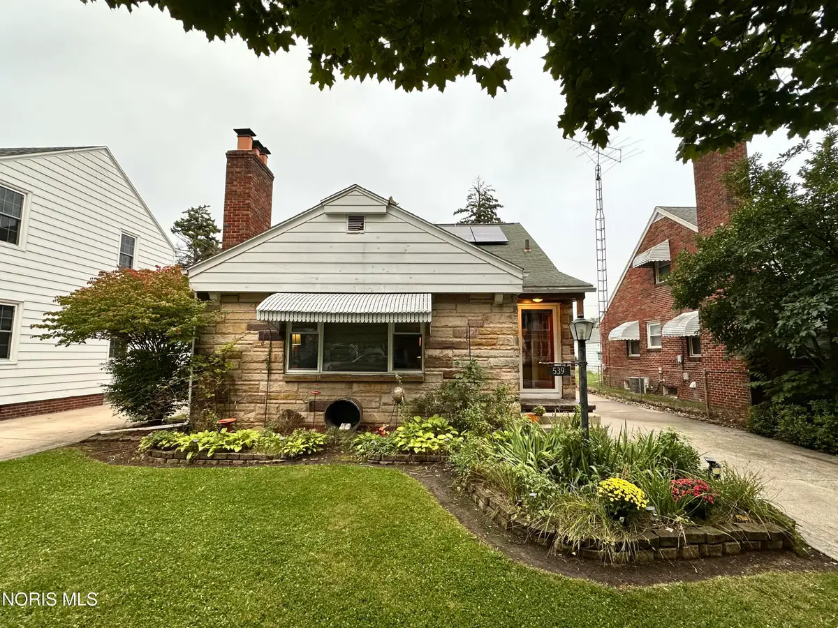 539 Ansonia Street, Oregon, OH 43616 - #1