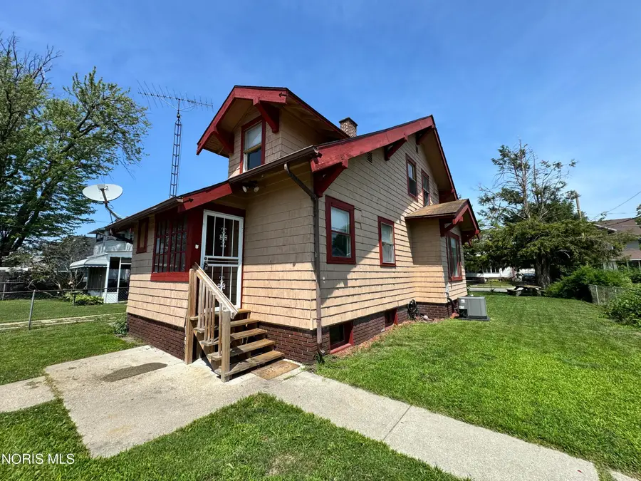 4203 Berwick Avenue, Toledo, OH 43612 - #2