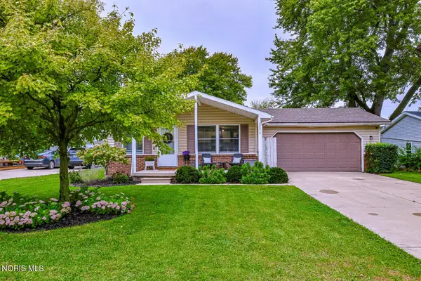7116 Hall Street, Holland, OH 43528