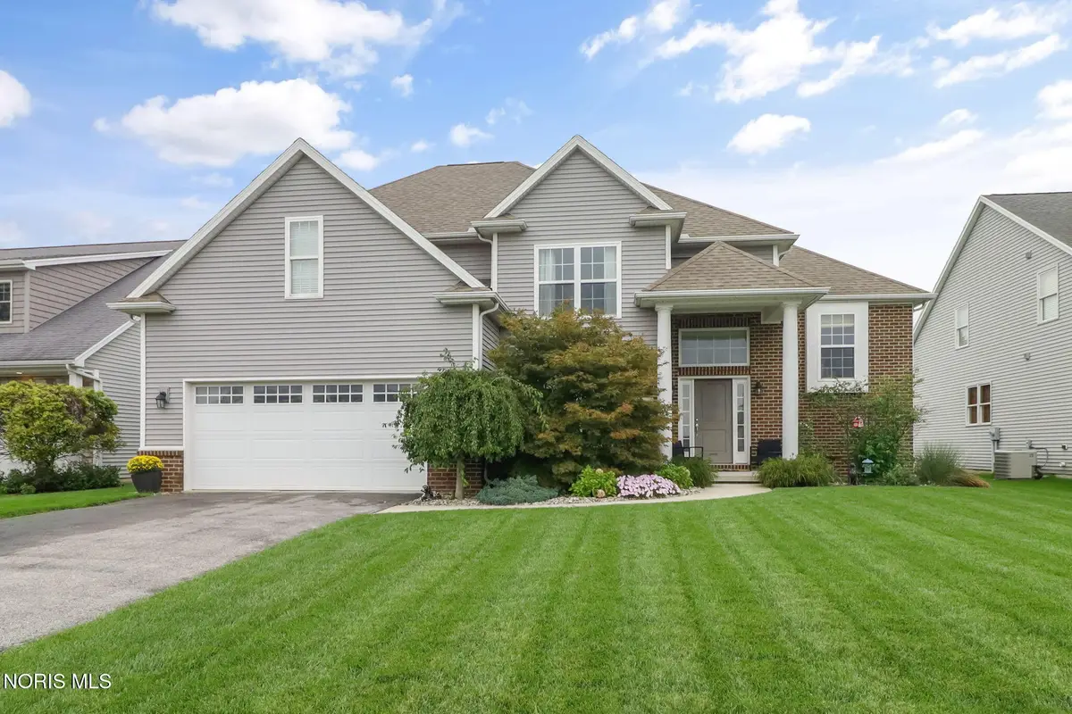 5866 Walnut Springs Boulevard, Sylvania, OH 43560 - #1