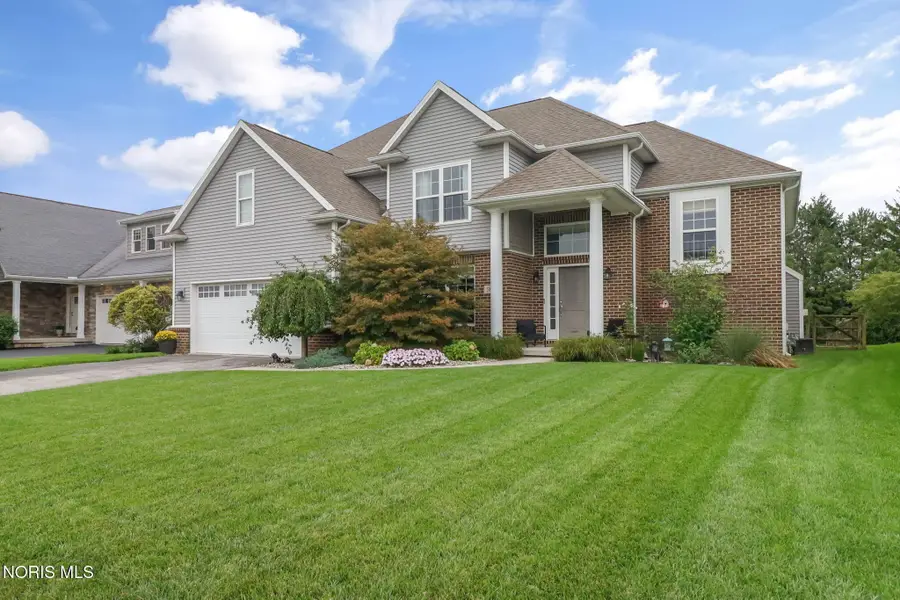 5866 Walnut Springs Boulevard, Sylvania, OH 43560 - #2