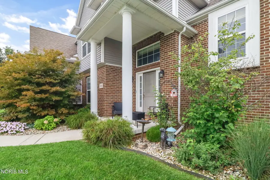 5866 Walnut Springs Boulevard, Sylvania, OH 43560 - #3