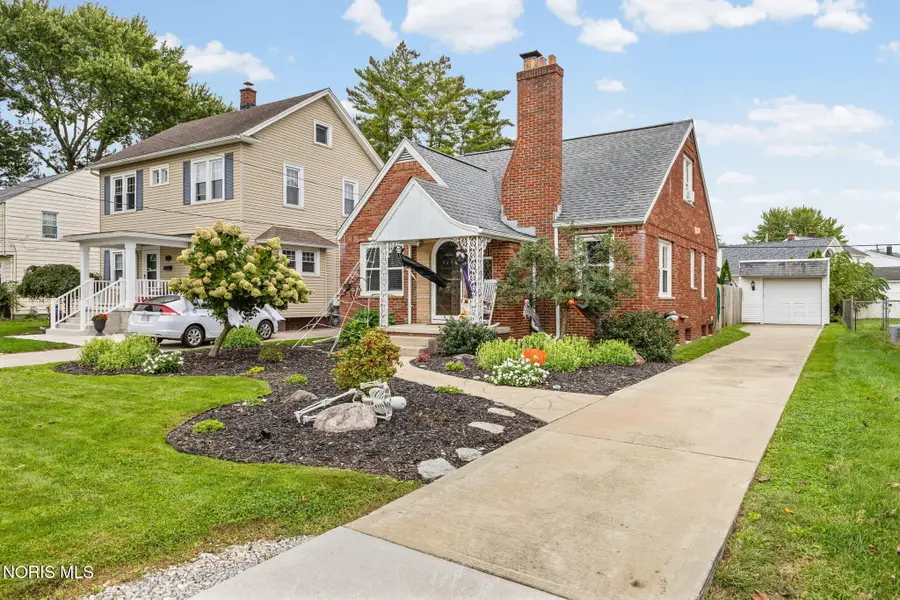 405 Eagle Point Road, Rossford, OH 43460 - #3