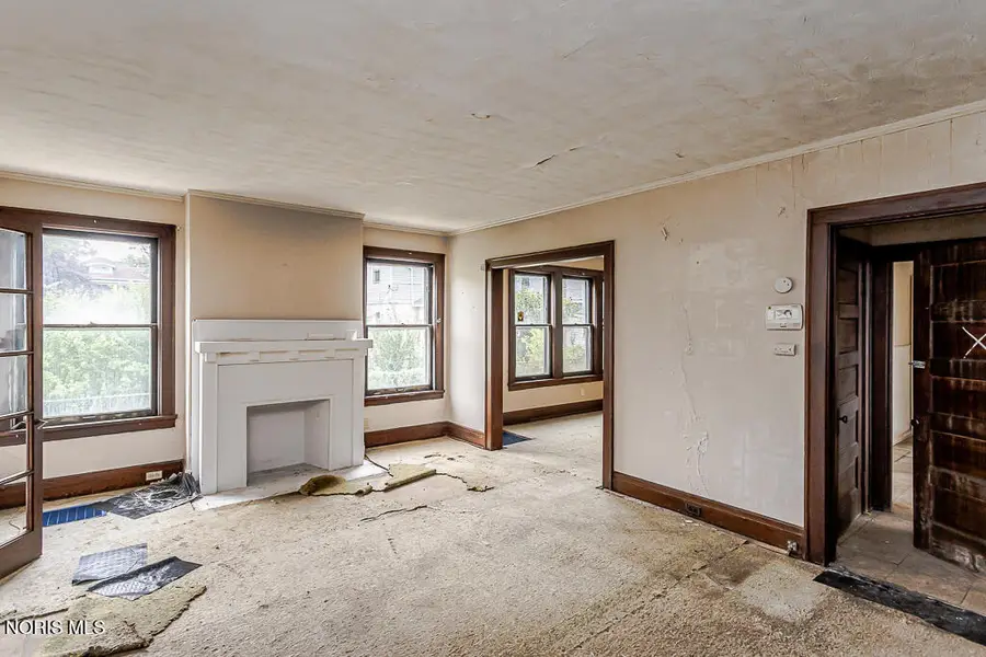 2715 Brentwood Avenue, Toledo, OH 43610 - #3