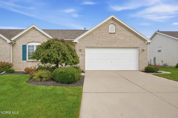 26328 W Wexford Drive, Perrysburg, OH 43551