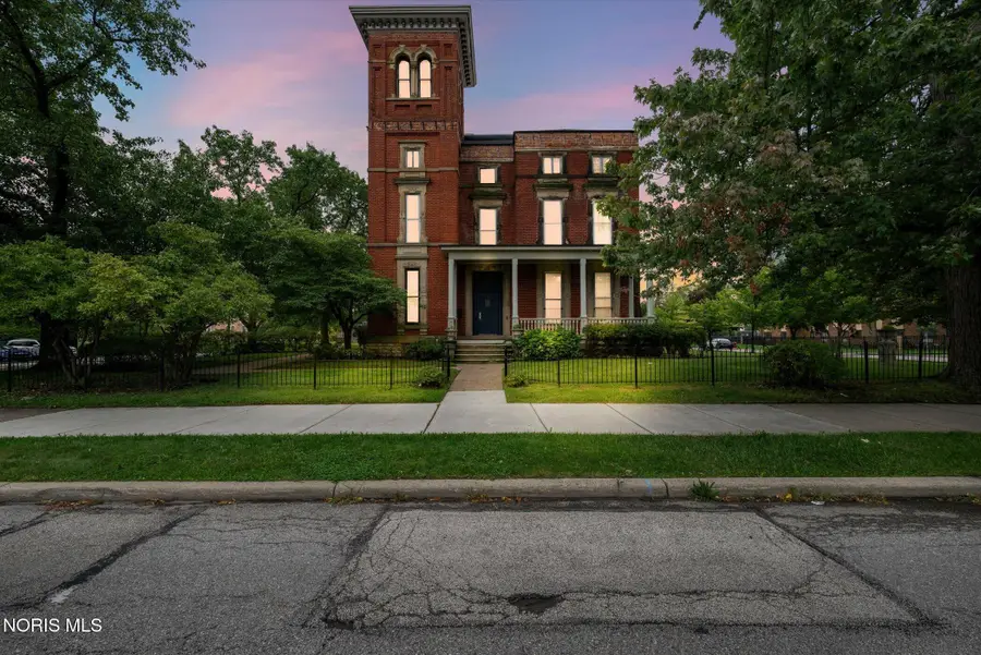802 N Huron Street, Toledo, OH 43604 - #2
